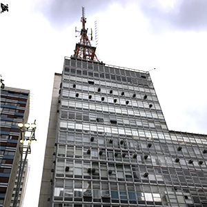 The radio station Gazeta built their new headquarters but a few blocks away, topped off with the imposing Cásper Líbero TV tower, an antenna shaped like the Eiffel Tower that is visible from all around the city.