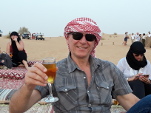 Te refreshment spot after the camel ride was finished. Chears with non-alcoholic champagne.