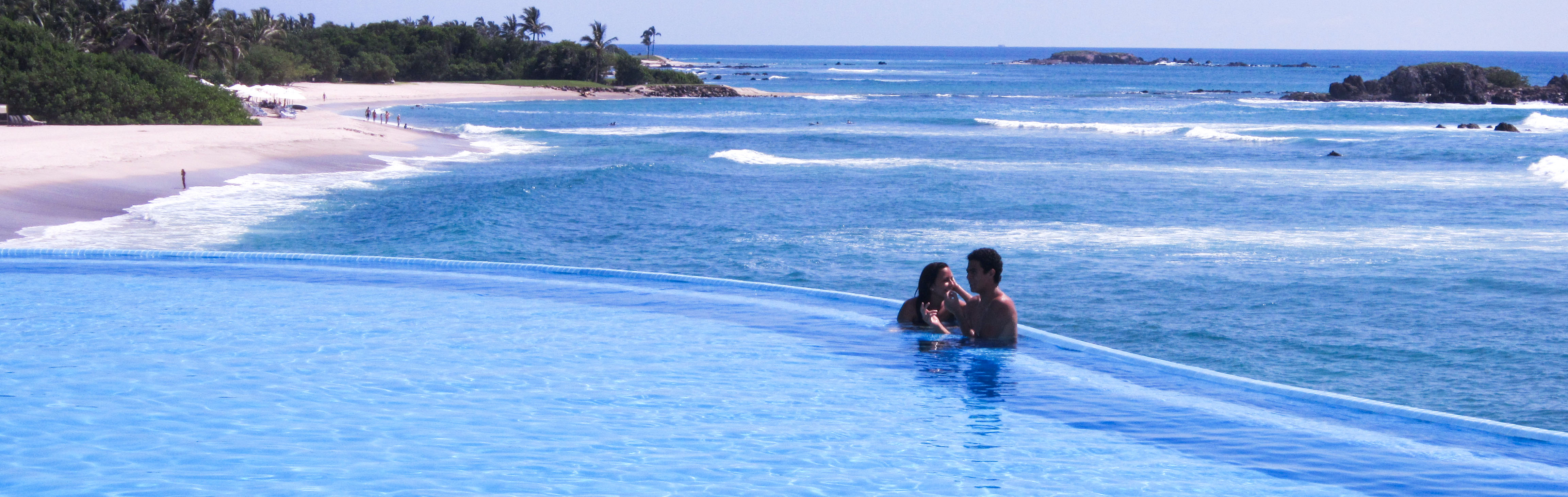 Four Seasons infinity pool