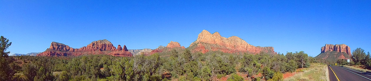 Red rock mountains around Sedona