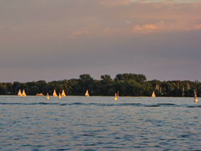 The image from the Lake Ontario waterfront 