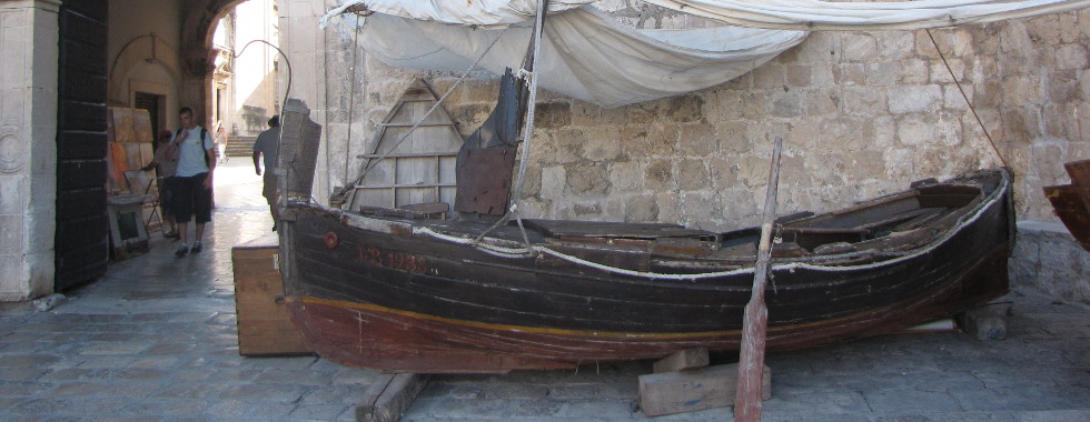 A typical boat - 'barka' in the old city harbour - Porporela.