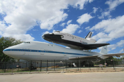 Houston Space Center shuttle exibit
