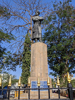 A statue of Swhami Vivekananda