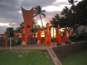 An image of Hula show at Maui