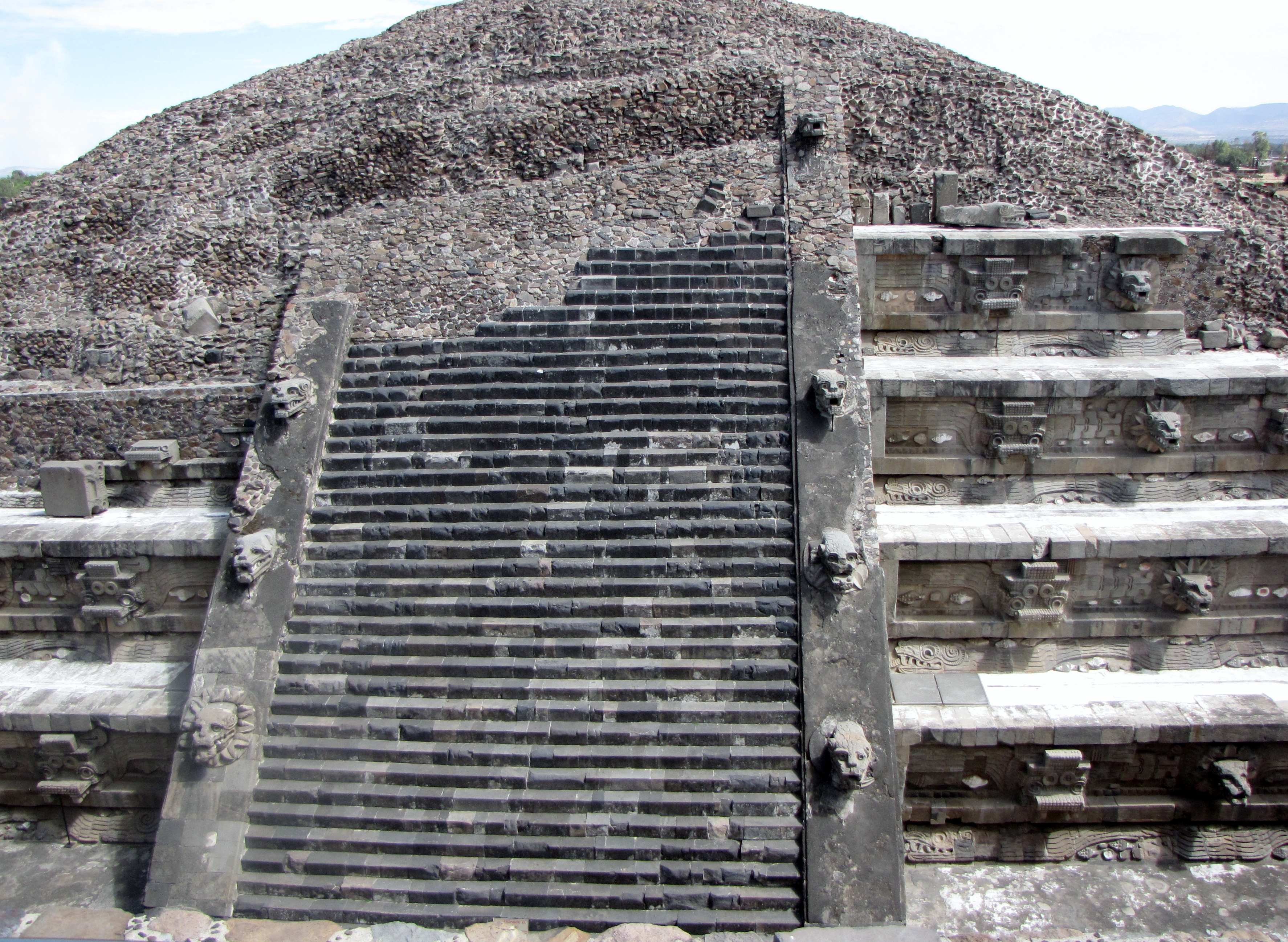Teotihuacan: pyramids in Mexico City