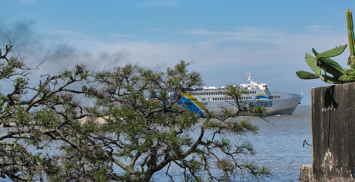 An image of the ferry that goes from Buenos Aires to Colon